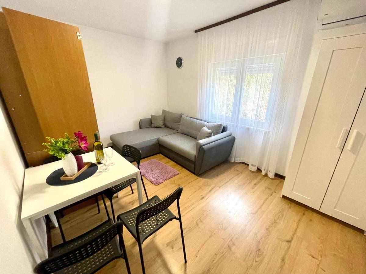 Apartments Ivana & Ante ドラマリ エクステリア 写真